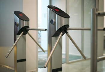 Geçiş Kontrol Sistemleri ile Kurumsal Güvenlik Nasıl Sağlanır?